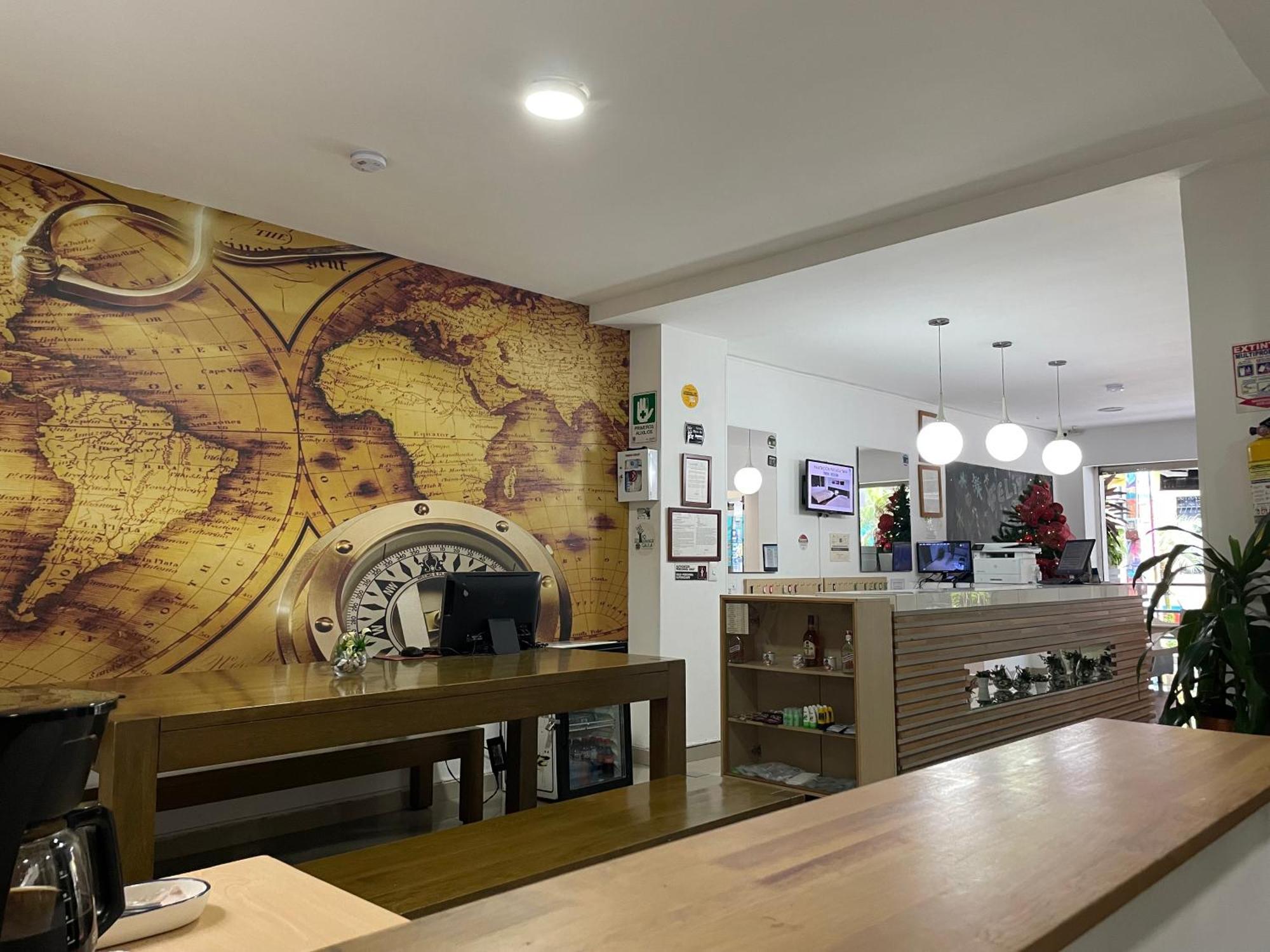 Hostal Lleras Calle 8 Medellin Bagian luar foto