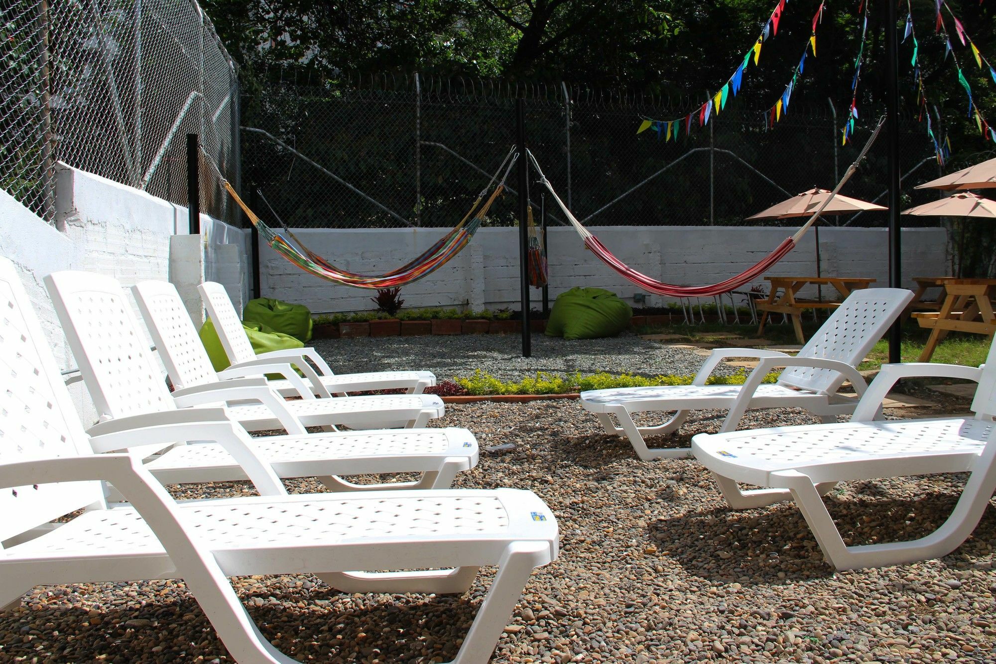 Hostal Lleras Calle 8 Medellin Bagian luar foto